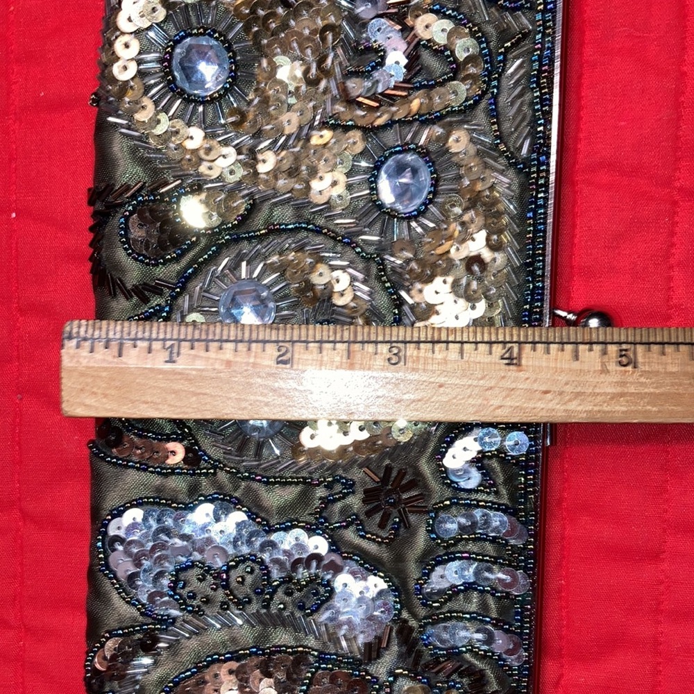 BEADED EVENING BAG perfect condition, fits phone, glasses, etc. $35 - Picture 6 of 11